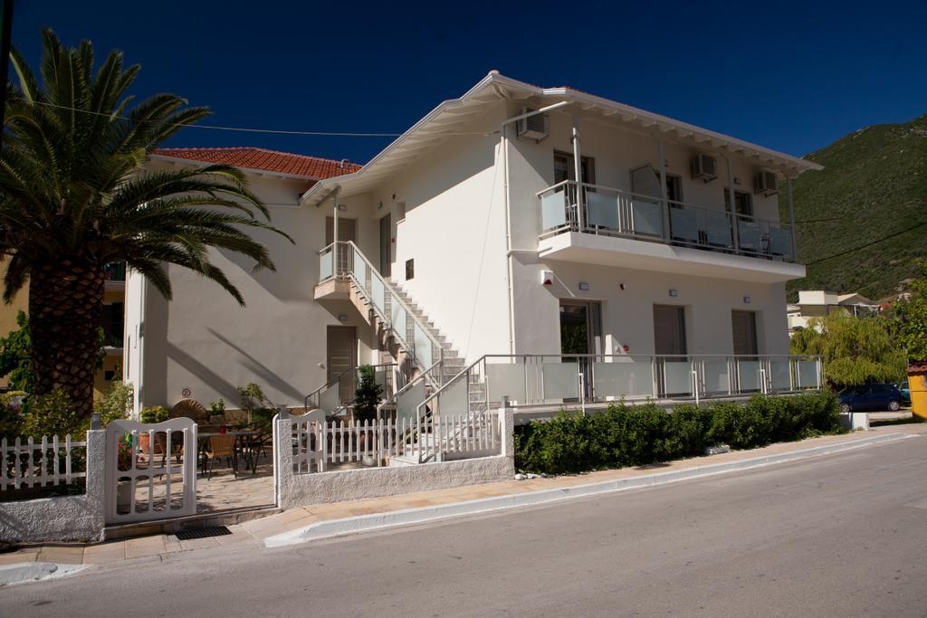 Savinos Rooms Vasiliki  Luaran gambar